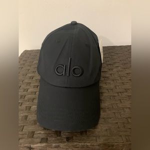 Alo Yoga Off-Duty Adjustable Baseball Cap